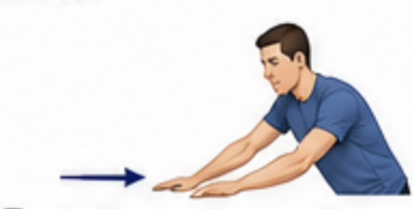 Paciente realizando flexão com mãos apoiadas